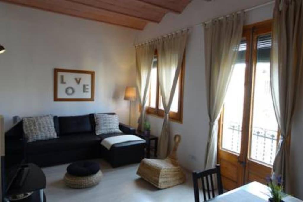 Gracia Travesera 2 Bedrooms Renovated Apartment